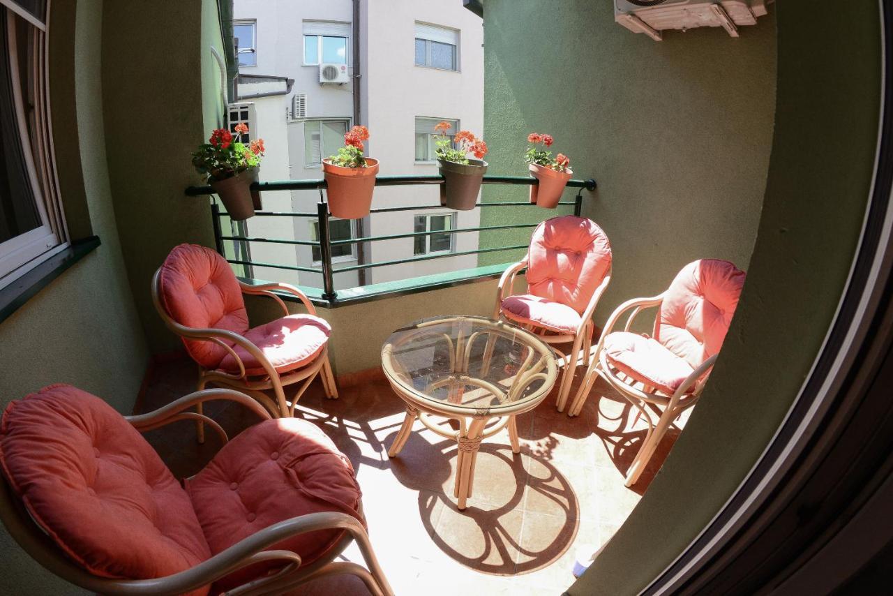 Apartment Dobraya Blue Novi Sad Exteriör bild